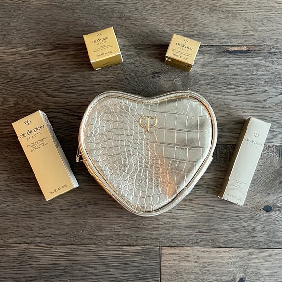 New! clé de peau bag & products - Picture 1 of 9